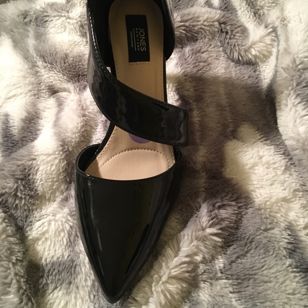 Jones of New York black heels size 8.5